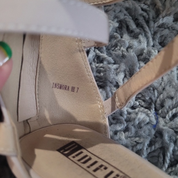 Idifu classy sexy heels - tan - size 7 - Picture 3 of 3